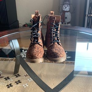 Leopard print boot